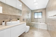 24-Raeburn-Avenue-Bathroom-sky-Web